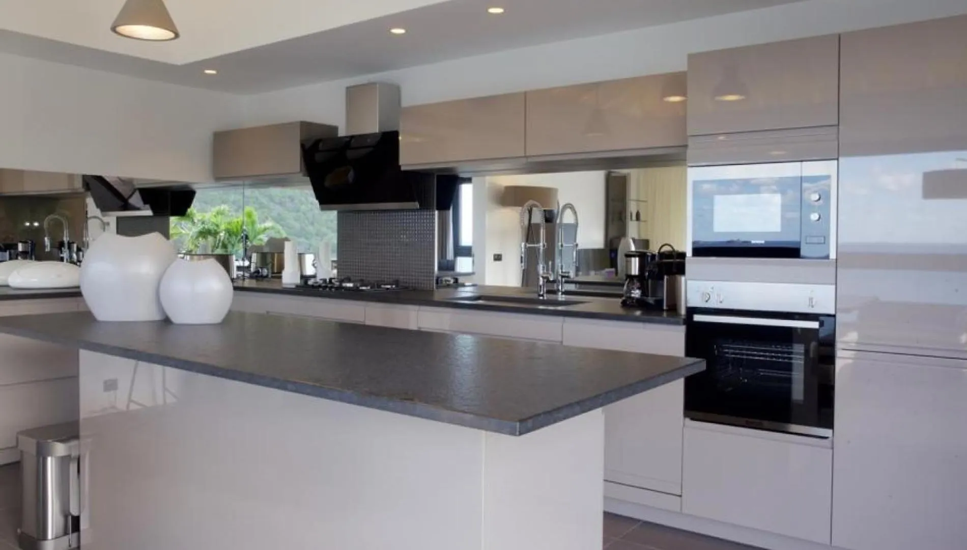 St. Barthelemy Luxurious 3 Bedroom Hilltop Villa With Heated Pool