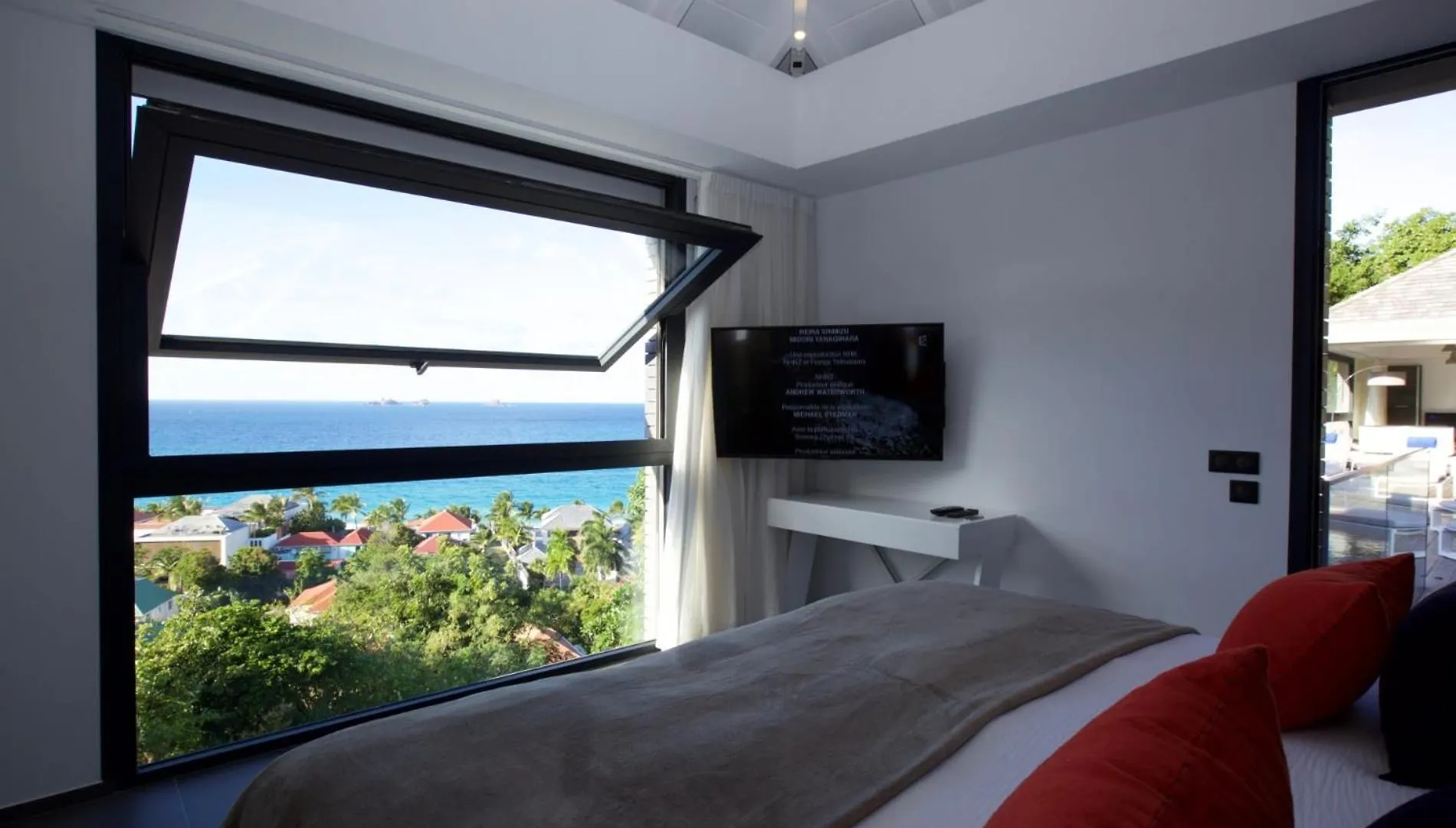 St. Barthelemy Luxurious 3 Bedroom Hilltop Villa With Heated Pool
