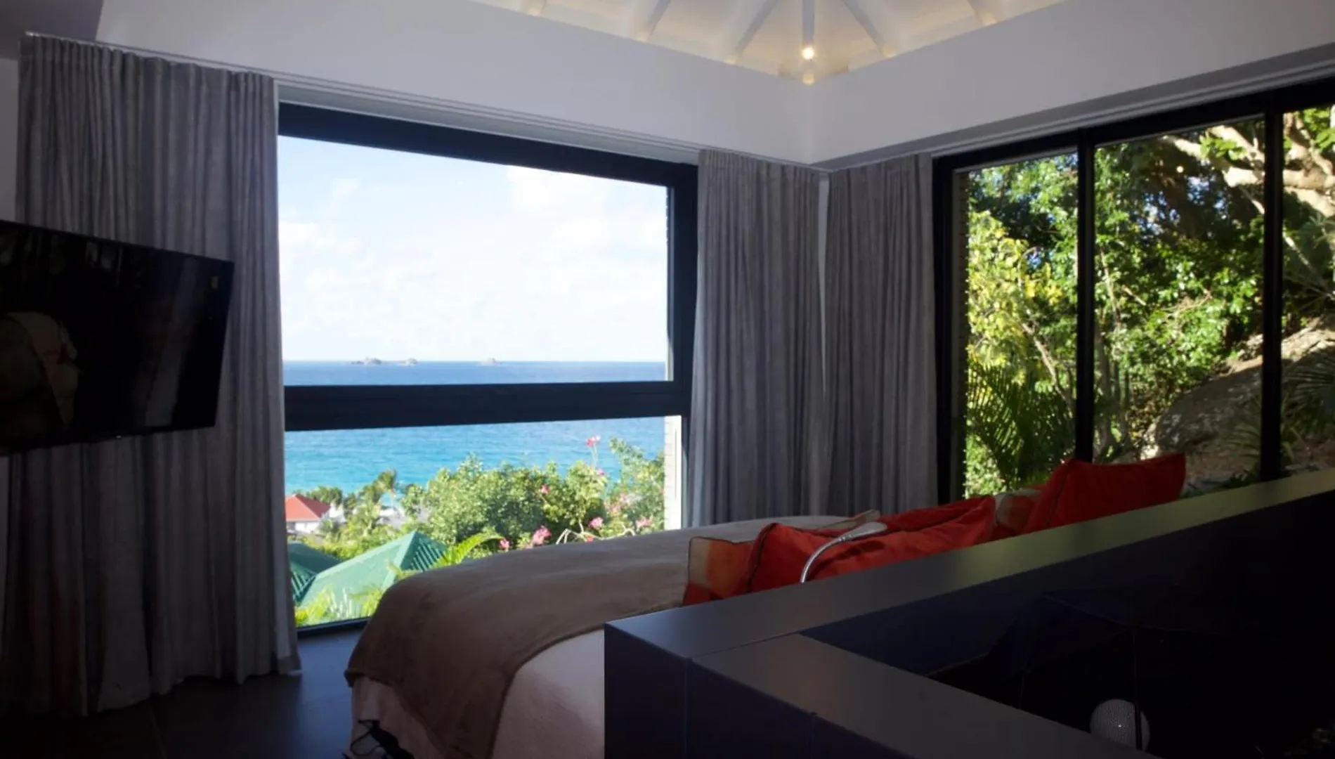 St. Barthelemy Luxurious 3 Bedroom Hilltop Villa With Heated Pool 0*, St. Barthelemy